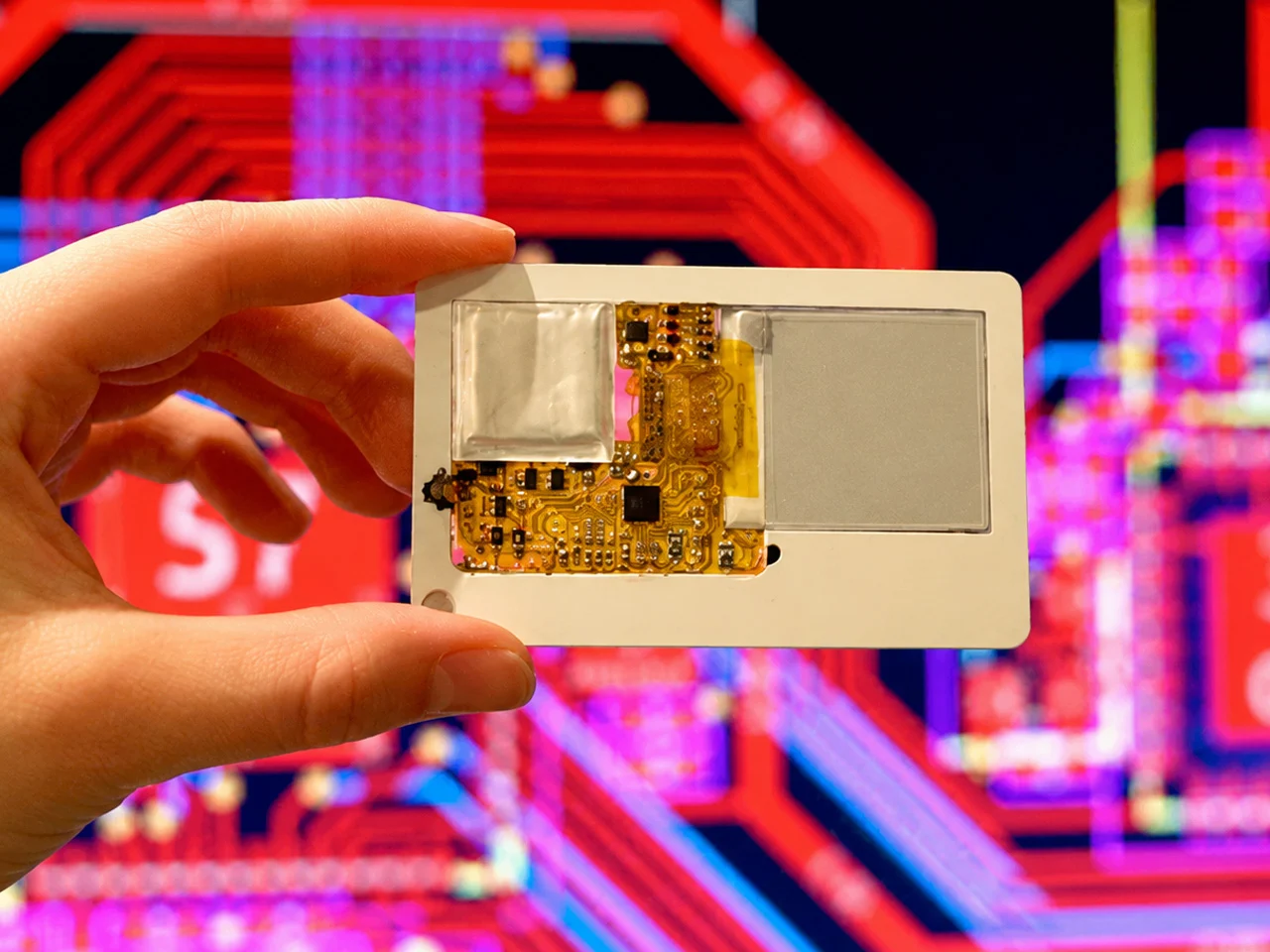 This Fully Working 1 Is the Size of a Credit Card and Just 1mm Thick
